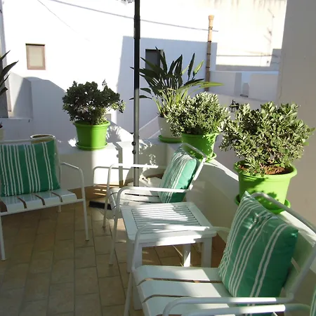 La Plaza * Levanzo